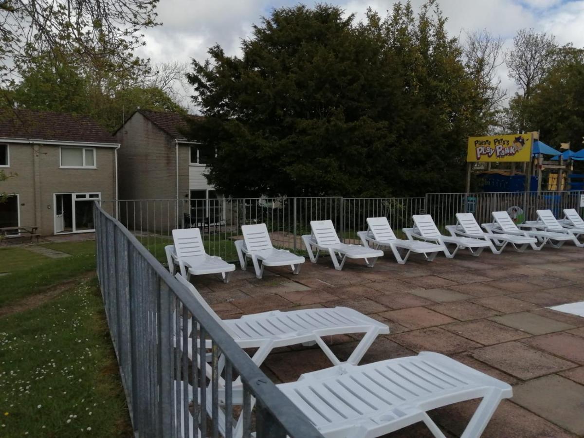 2 Bed Villa With Full Use Of Site Facilities New Quay エクステリア 写真