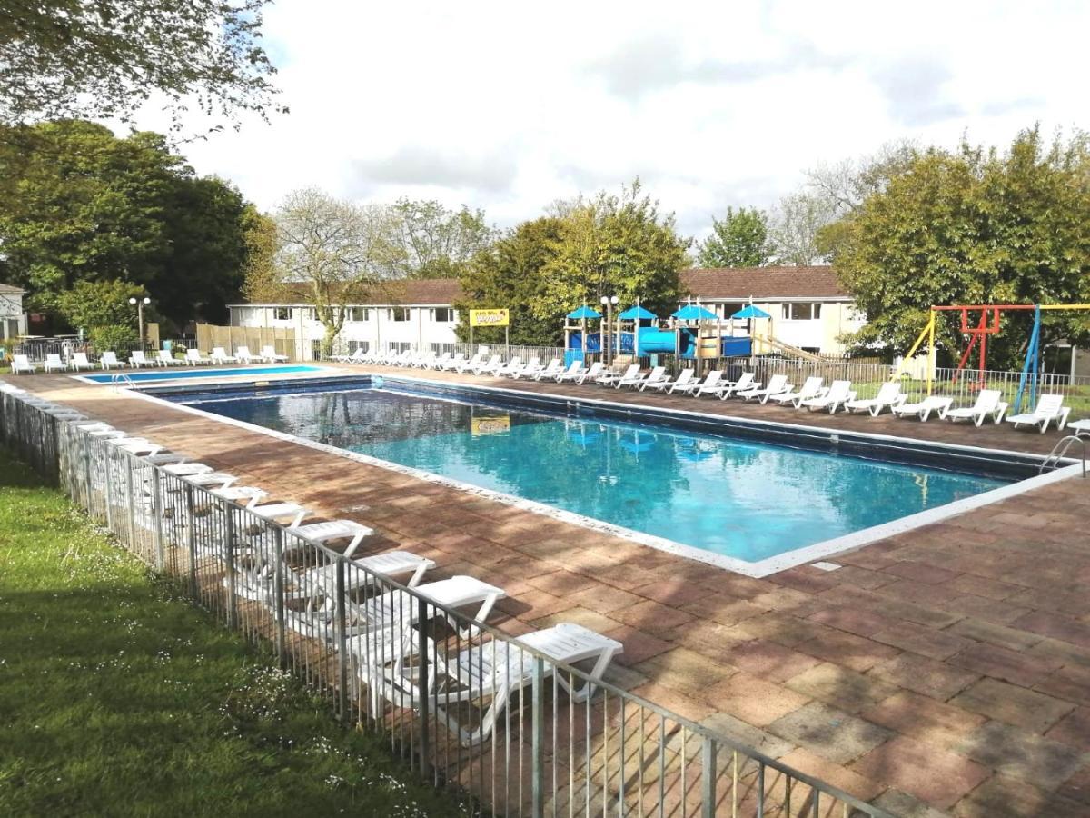 2 Bed Villa With Full Use Of Site Facilities New Quay エクステリア 写真
