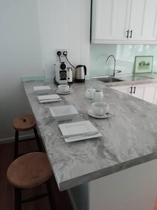 2 Bed Villa With Full Use Of Site Facilities New Quay エクステリア 写真