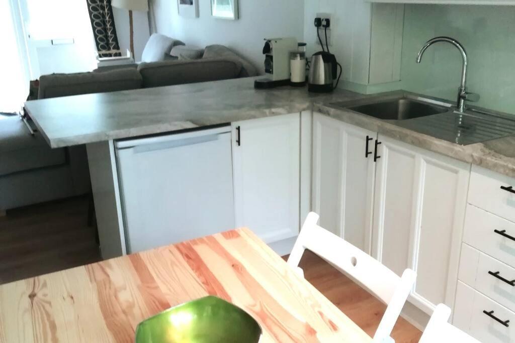 2 Bed Villa With Full Use Of Site Facilities New Quay エクステリア 写真