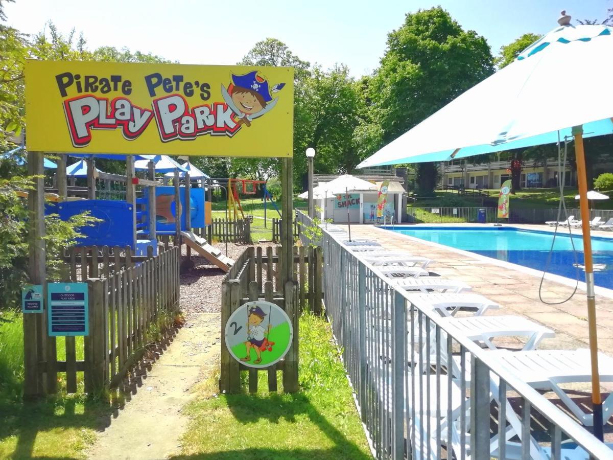 2 Bed Villa With Full Use Of Site Facilities New Quay エクステリア 写真